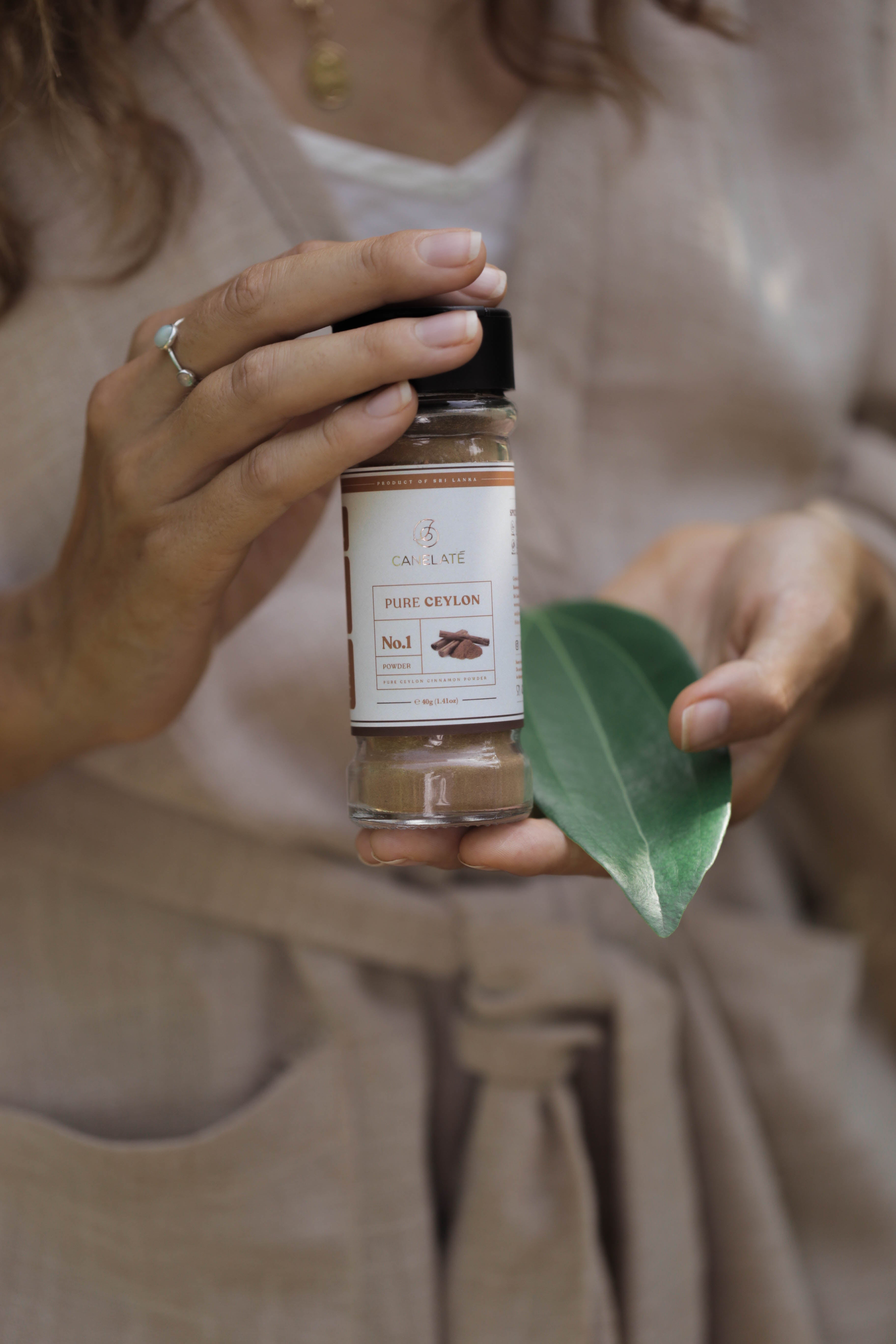 Organic Ceylon Cinnamon Powder in Glass Jar with Plastic Shaker/Sprinkle Bottle. | 1.41 oz